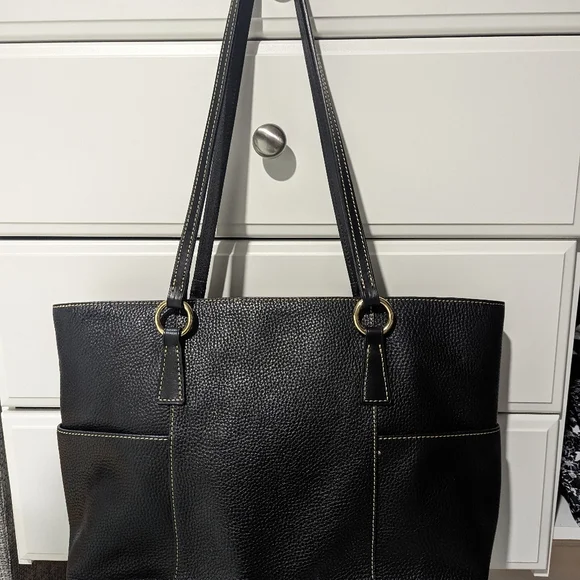 Dooney and Bourke black large bag - Picture 4 of 5